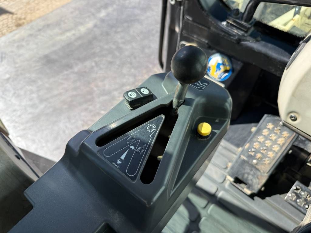 CAT 963D - Ripper / Airco / CE Certified
