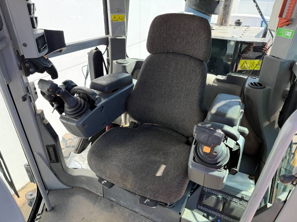 CAT 160M AWD - 3 Tine Ripper / EPA Certified / Airco