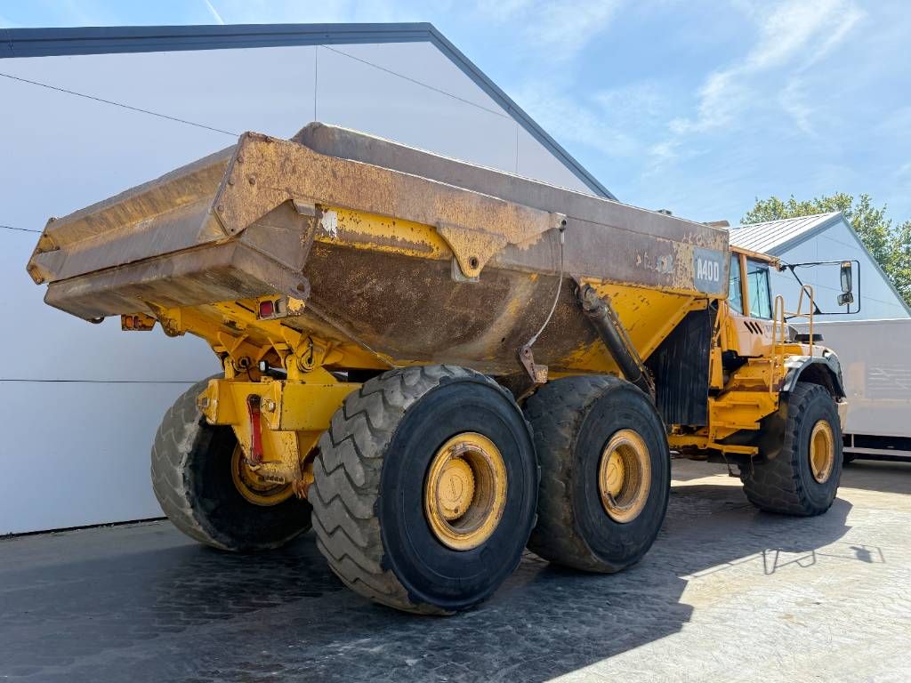Volvo A40D - Tailgate / Heated Seat