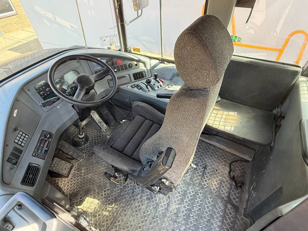 Volvo A40D - Tailgate / Heated Seat