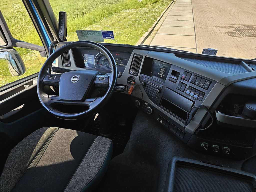 VOLVO FM 330 2t lift 170 tkm