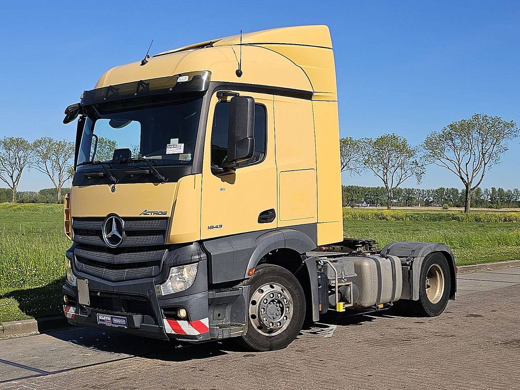 MERCEDES-BENZ ACTROS 1843