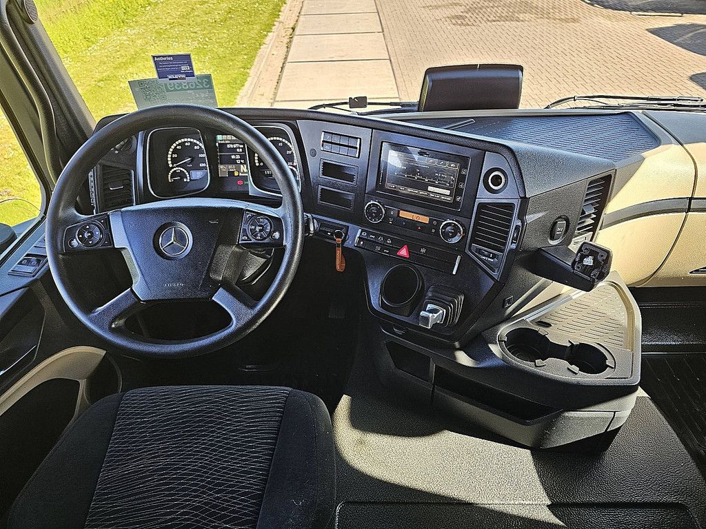 MERCEDES-BENZ ACTROS 1843