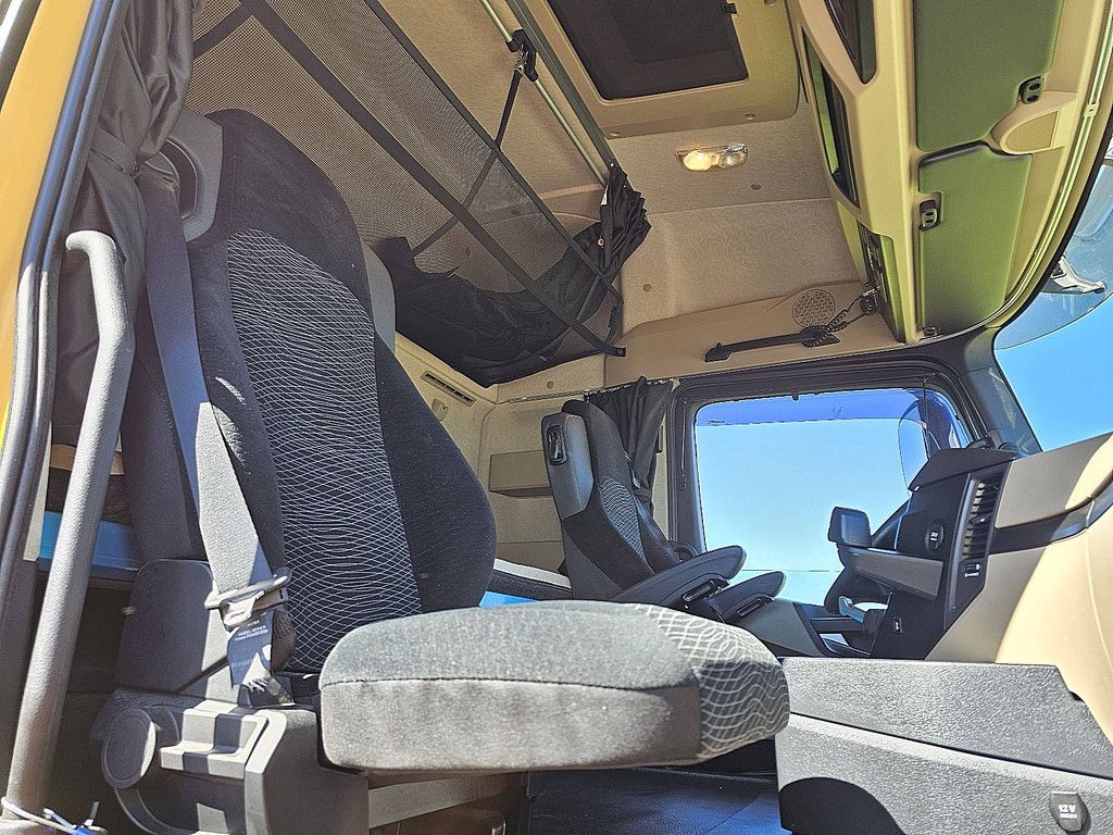 MERCEDES-BENZ ACTROS 1843
