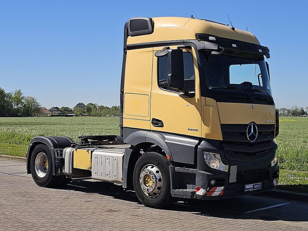 MERCEDES-BENZ ACTROS 1843