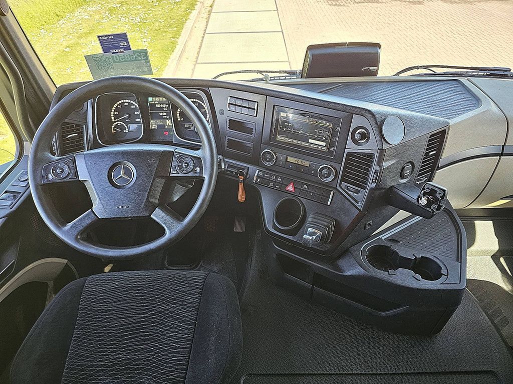 MERCEDES-BENZ ACTROS 1843