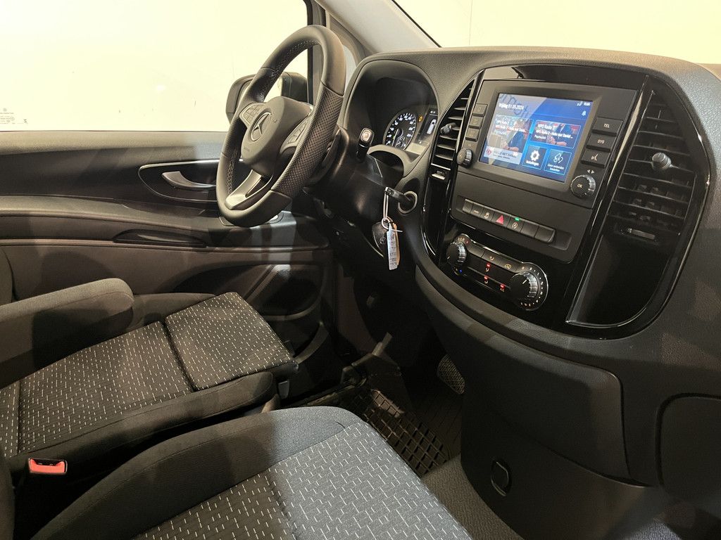 Mercedes-Benz Vito 116 CDI Lang RWD Automaat / Kerstner Dag- & Nachtkoeling / Airco / Camera / CarPlay / Cruise Control / LED / LMV / 3-Zits / 892 KM !!! Z.G.A.N. !!!