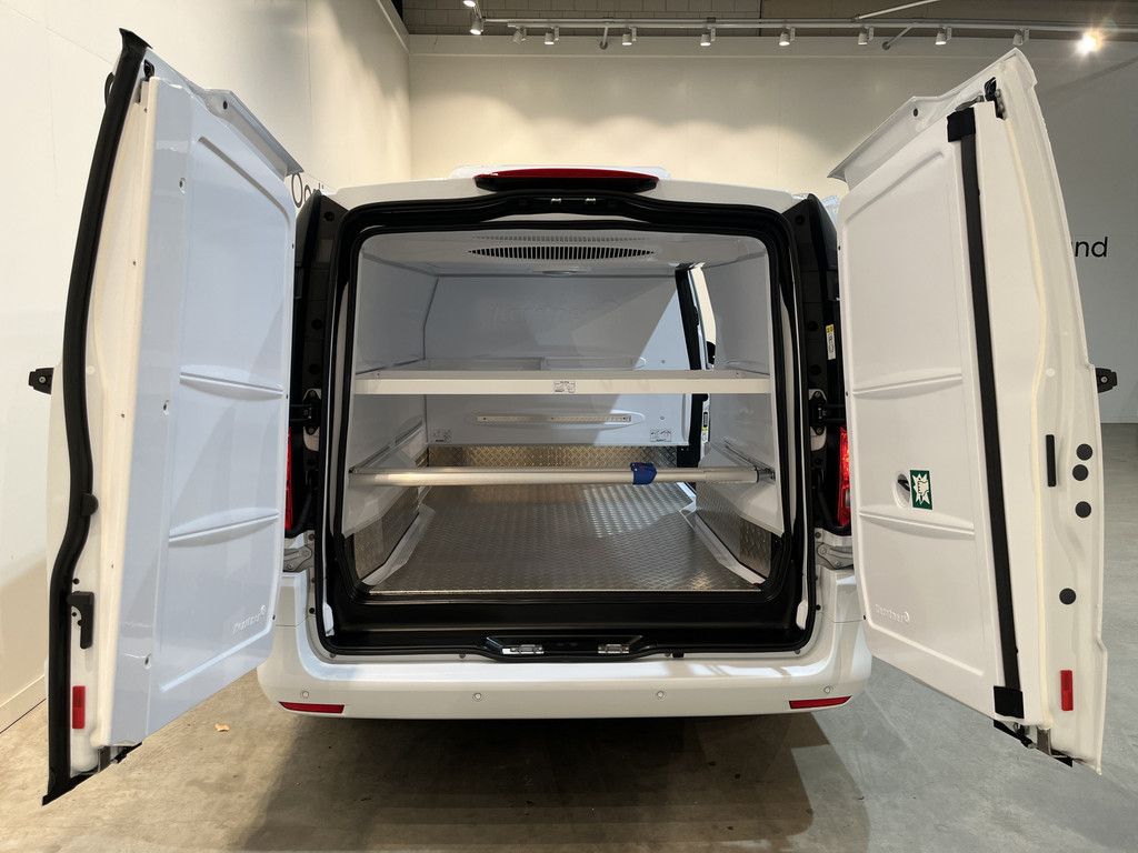 Mercedes-Benz Vito 116 CDI Lang RWD Automaat / Kerstner Dag- & Nachtkoeling / Airco / Camera / CarPlay / Cruise Control / LED / LMV / 3-Zits / 892 KM !!! Z.G.A.N. !!!
