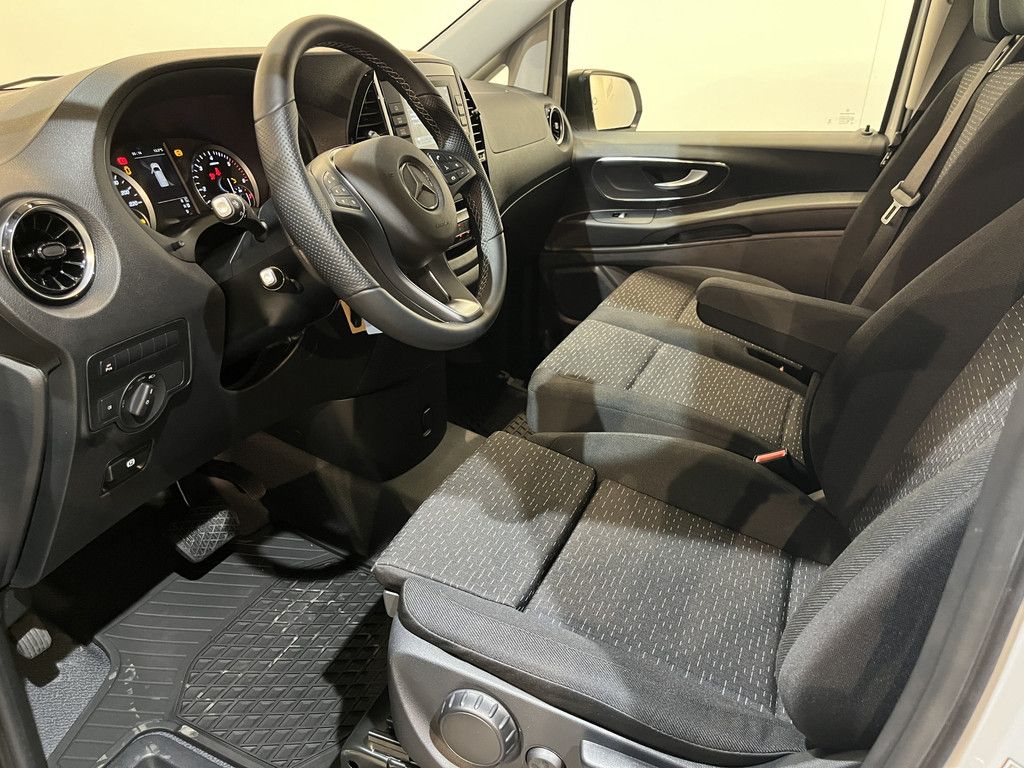 Mercedes-Benz Vito 116 CDI Lang RWD Automaat / Kerstner Dag- & Nachtkoeling / Airco / Camera / CarPlay / Cruise Control / LED / LMV / 3-Zits / 892 KM !!! Z.G.A.N. !!!