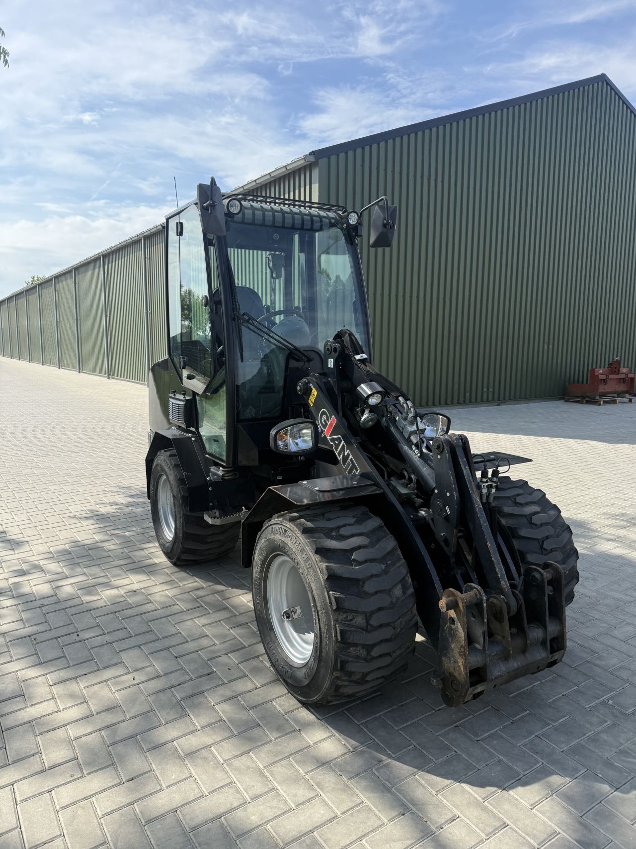 Giant g2700 extra HD ++ Kubota rt280-2 ( 770 uur )