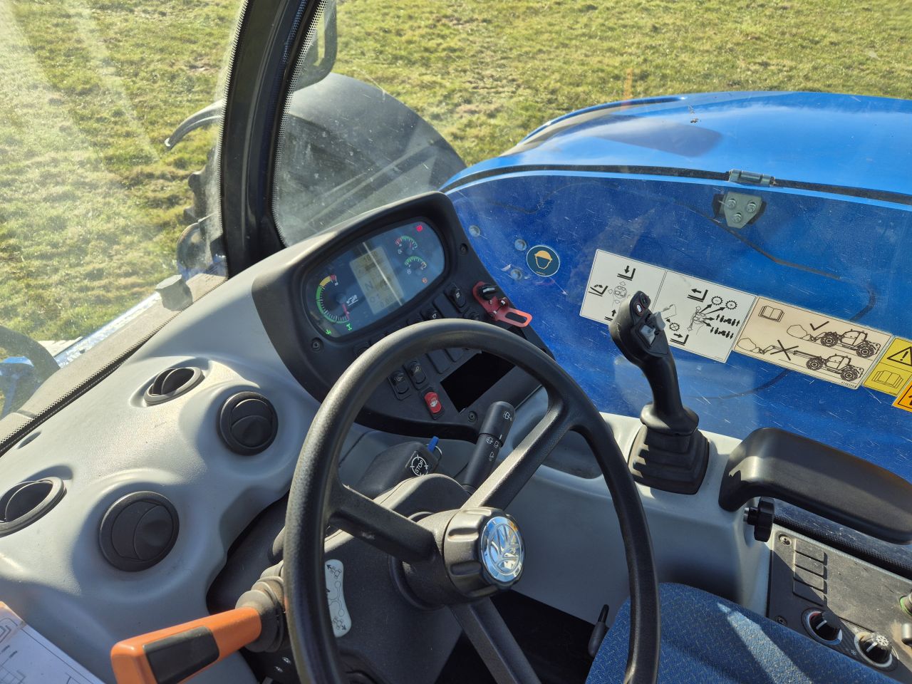 New Holland LM 7.35 verreiker
