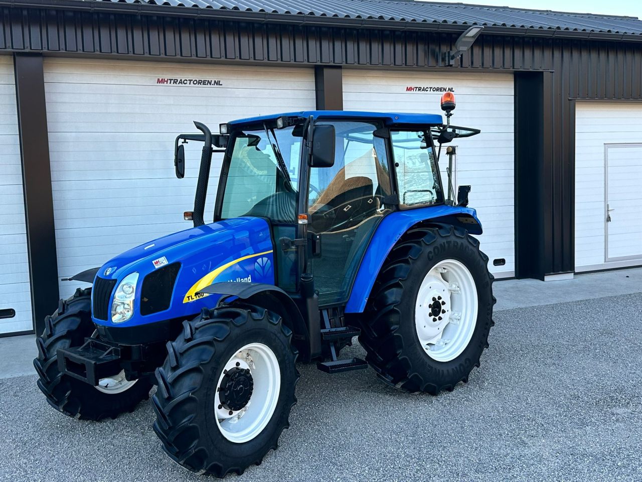 New Holland TLA 100