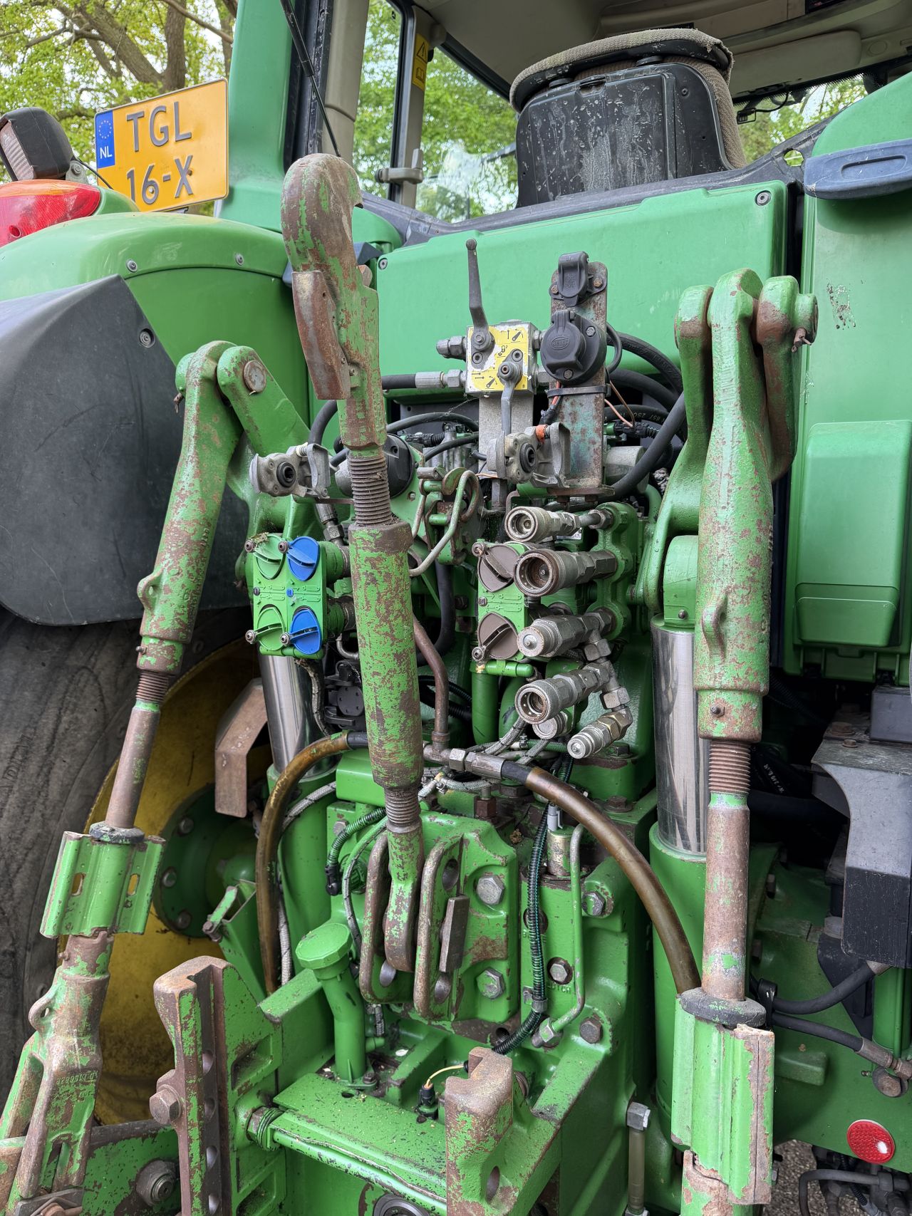 John Deere 7530
