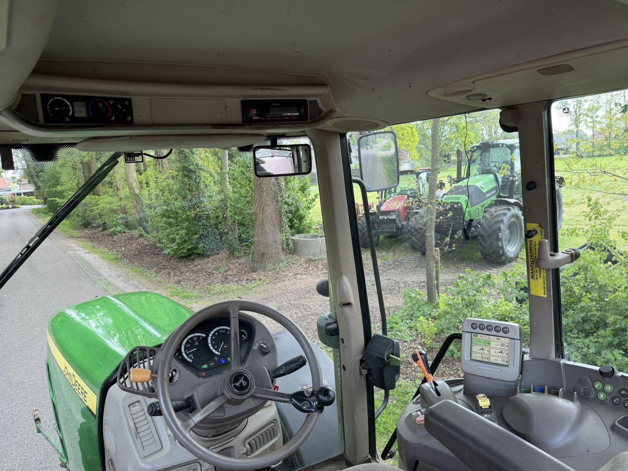 John Deere 7530