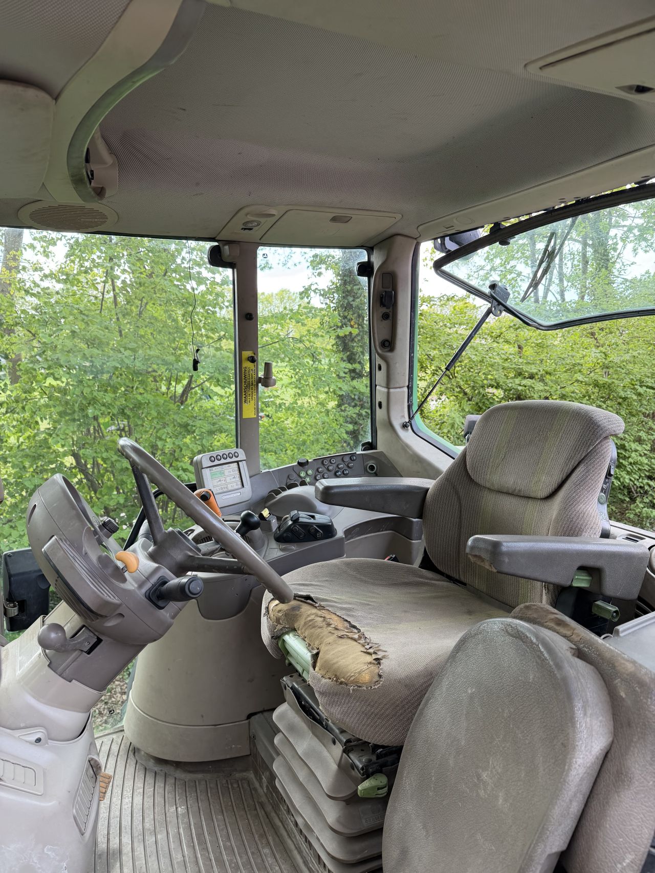 John Deere 7530