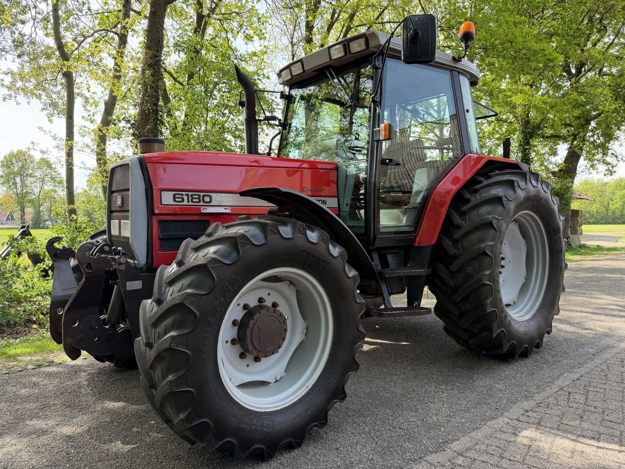 Massey Ferguson 6180 Dynashift