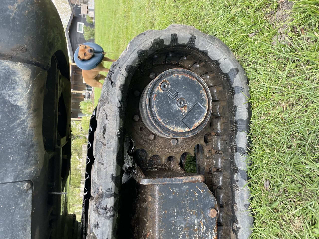 Hitachi Airman AX35