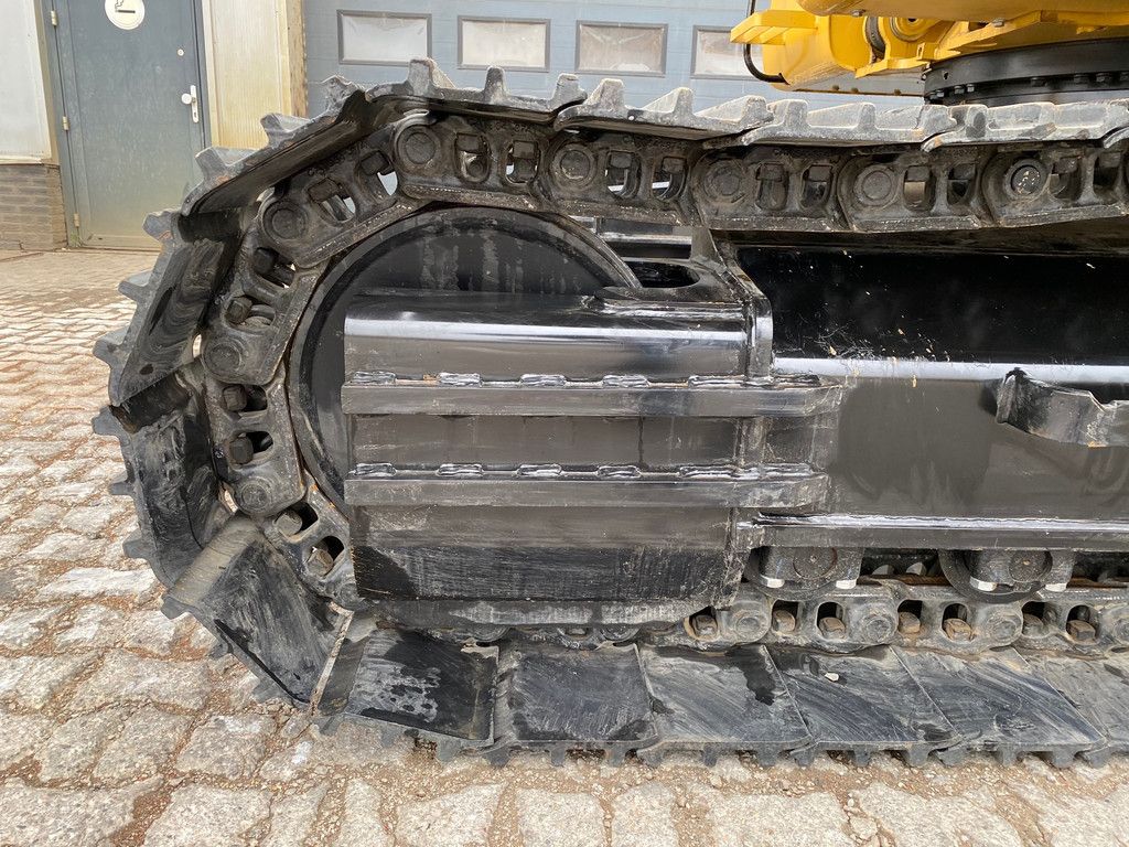 Caterpillar 323D3