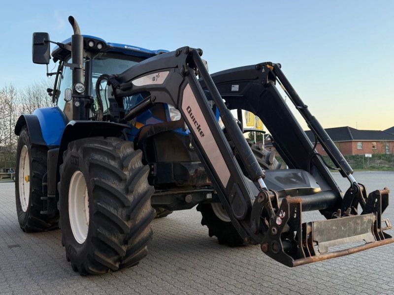 New Holland T7.230 AC  + Quicke Q7S