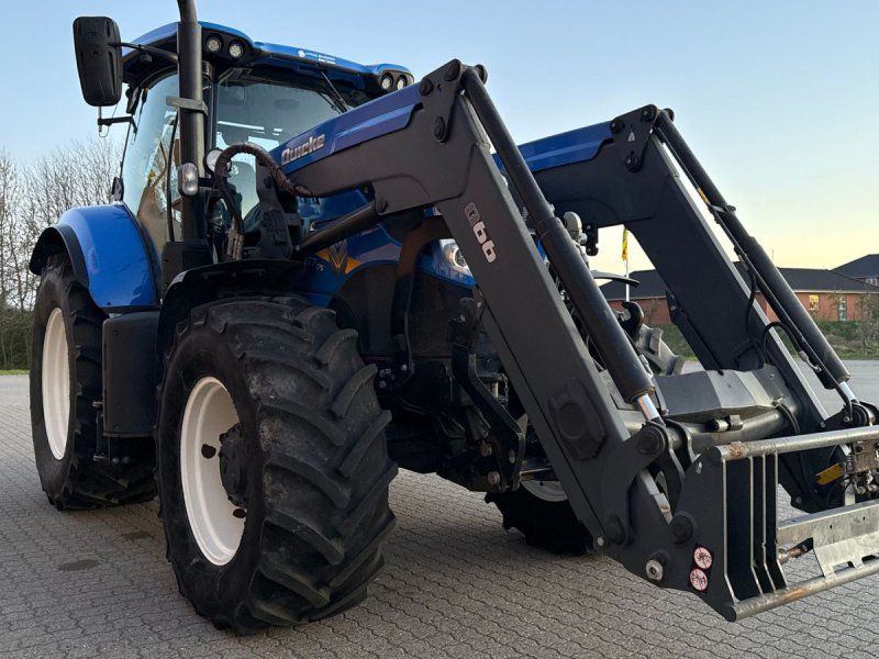 New Holland T7.175 AC + Quicke Q66