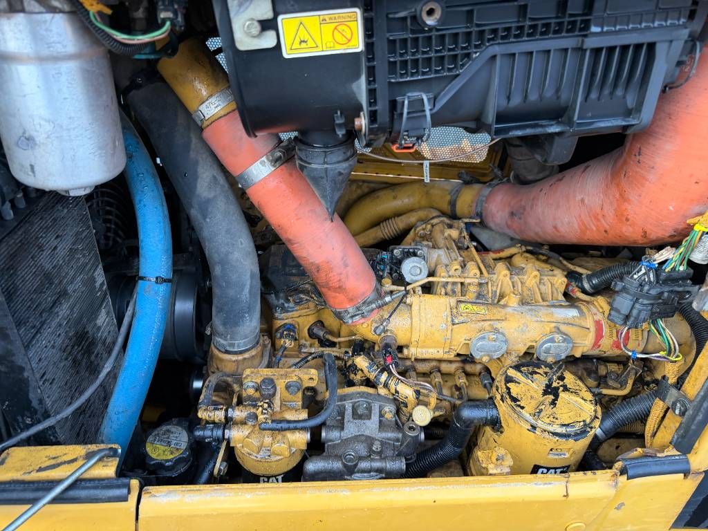 CAT D6N LGP