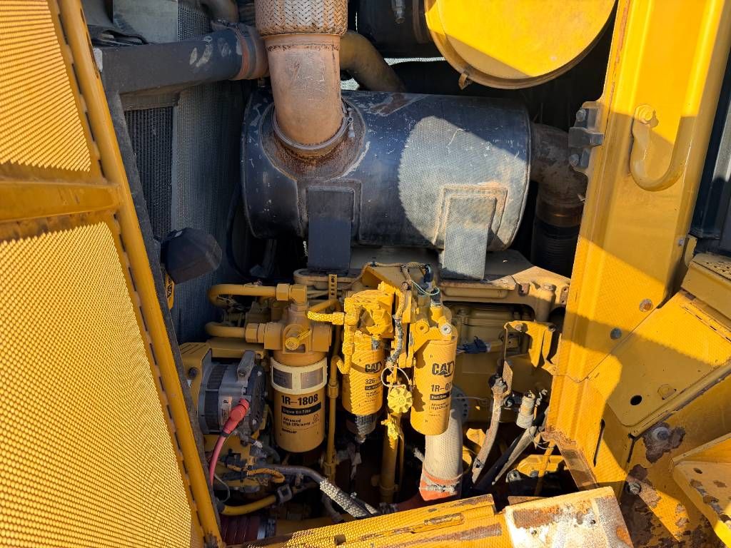 CAT D9T