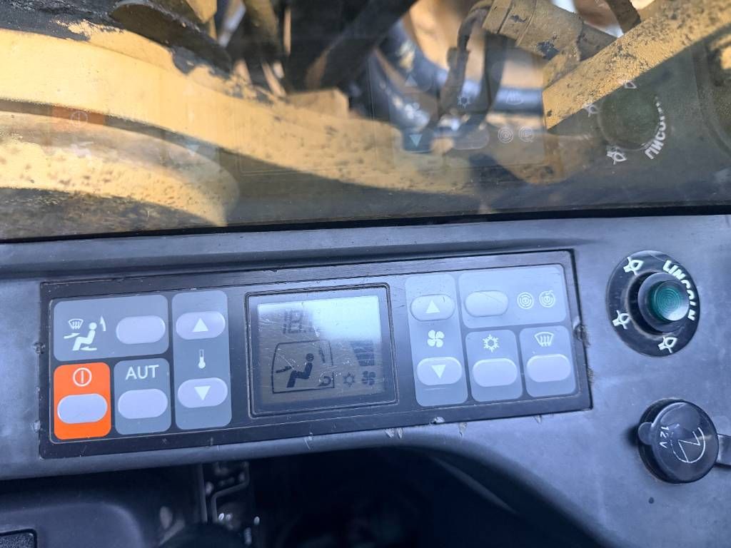 CAT 320D L