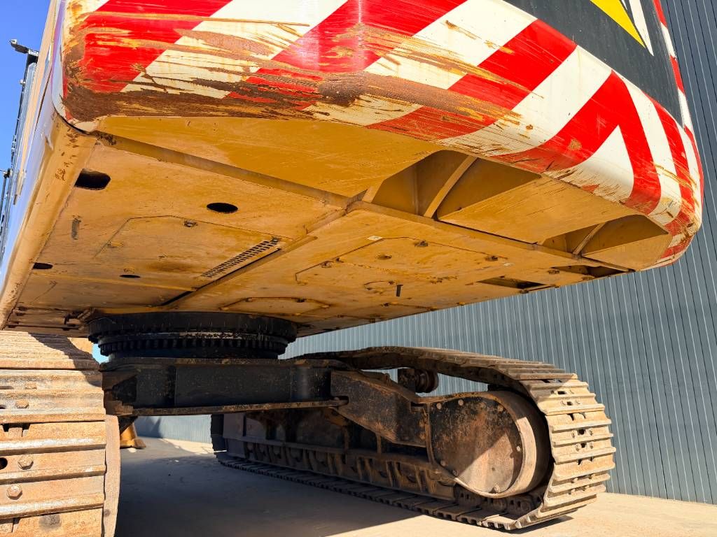 CAT 352F