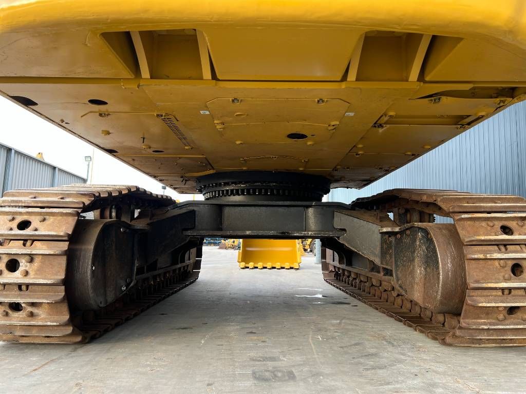 CAT 352FL ME