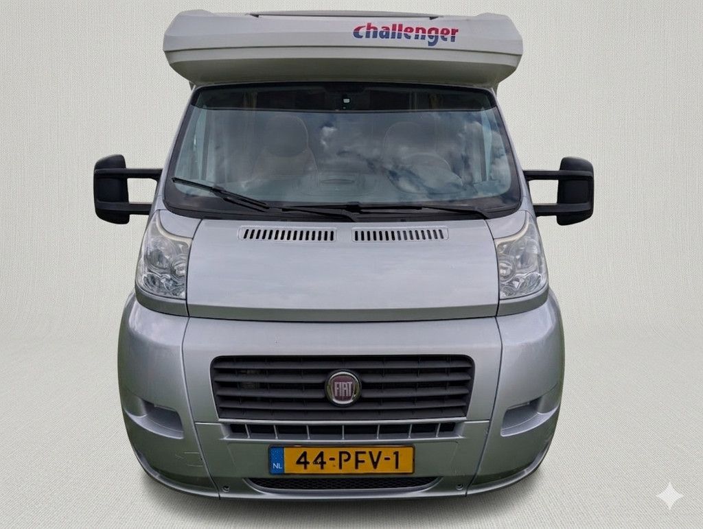 Challenger MAGEO 118 EB | Luchtvering| Queensbed| vol opties