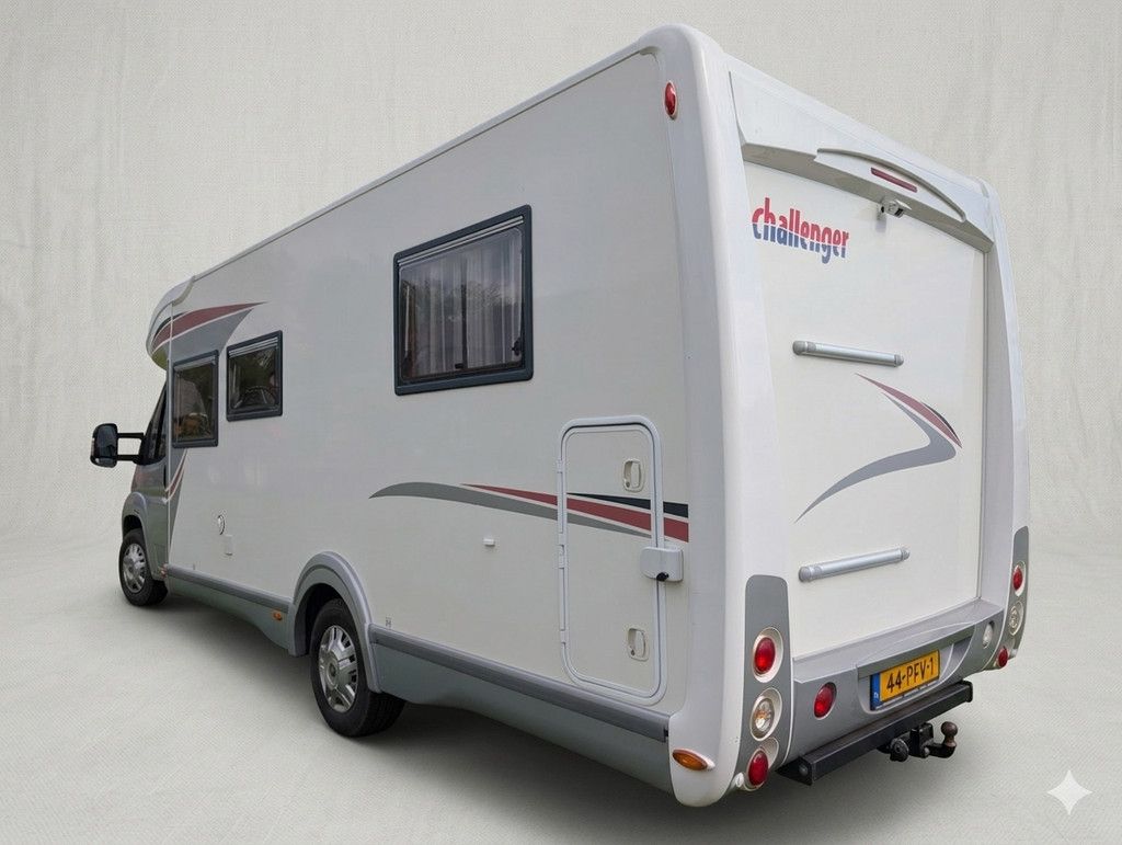 Challenger MAGEO 118 EB | Luchtvering| Queensbed| vol opties