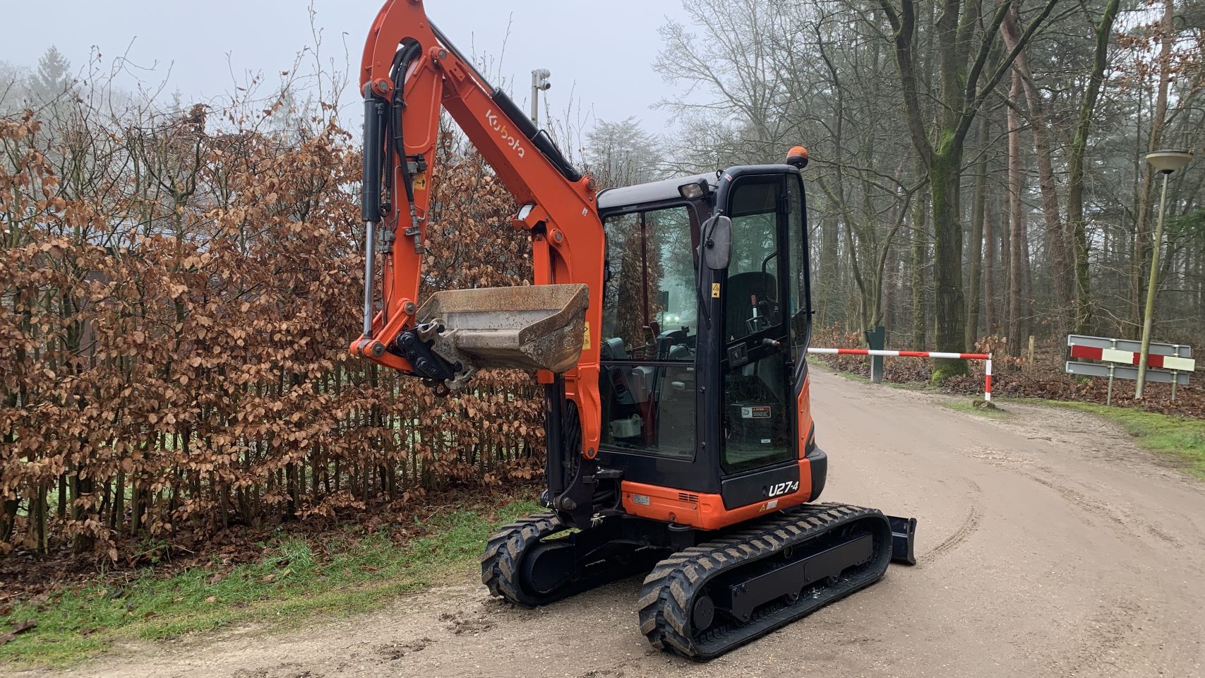 Kubota U27-4 Bj2019 3-Bakken Nieuw rijwerk