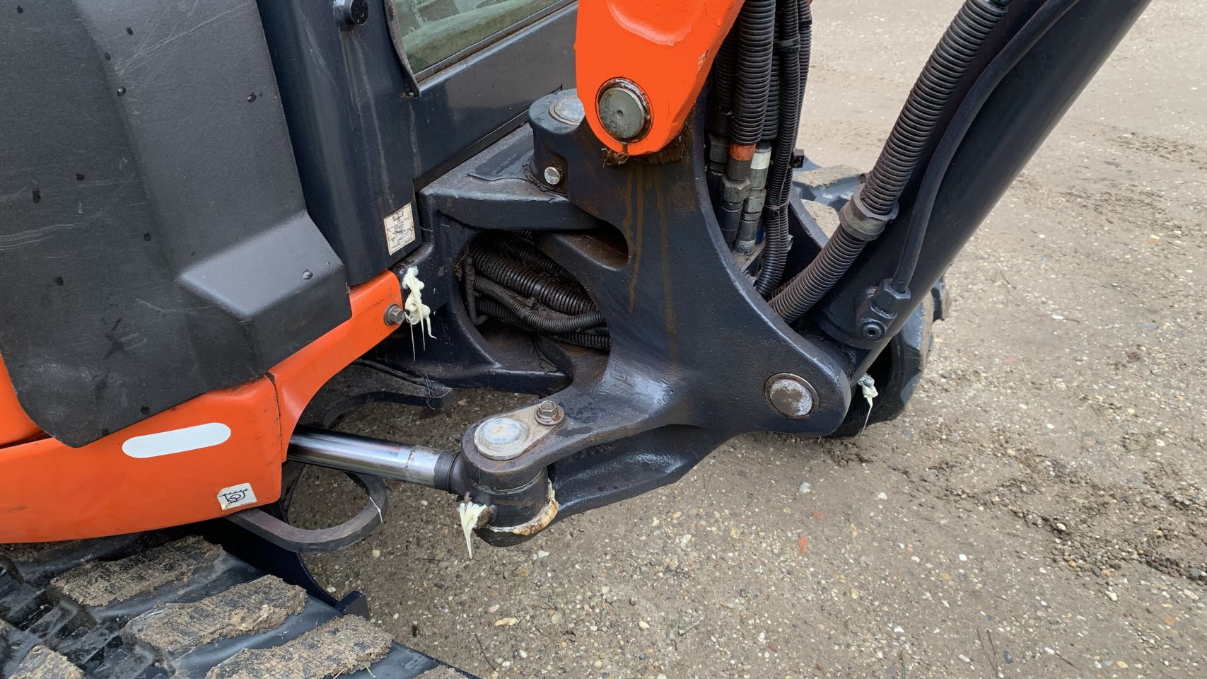 Kubota U27-4 Bj2019 3-Bakken Nieuw rijwerk
