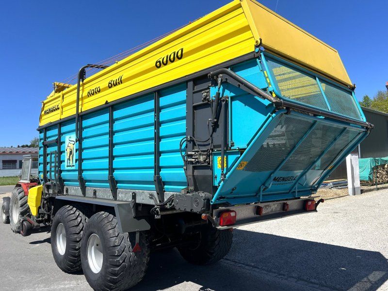 Mengele Rotobull 6000/2 mit großer 700/45-22,5 Bereifung und 18.000 kg z