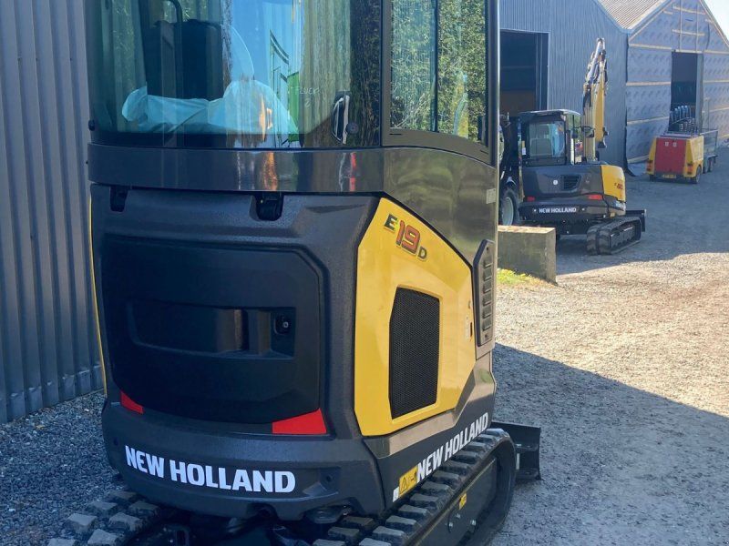New Holland E19D