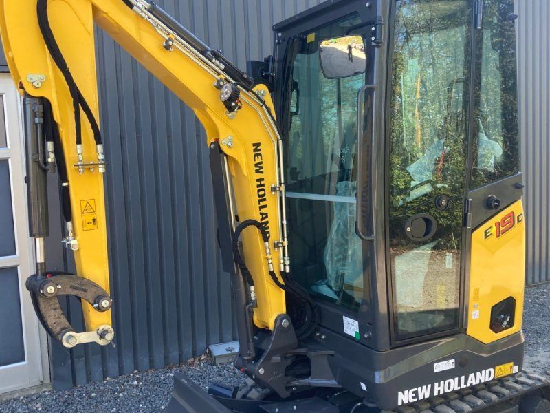New Holland E19D