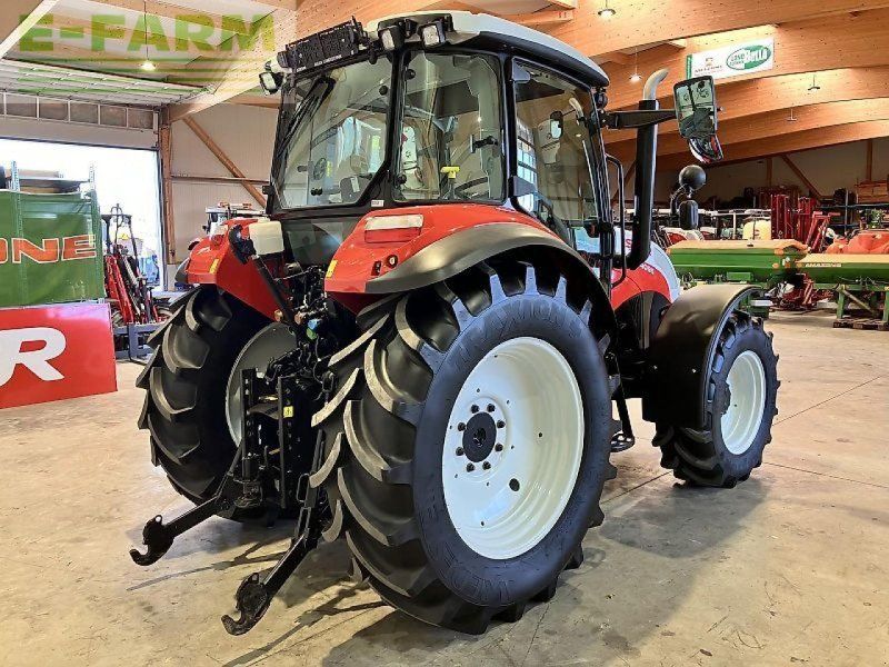 Steyr 4095 kompakt et profi