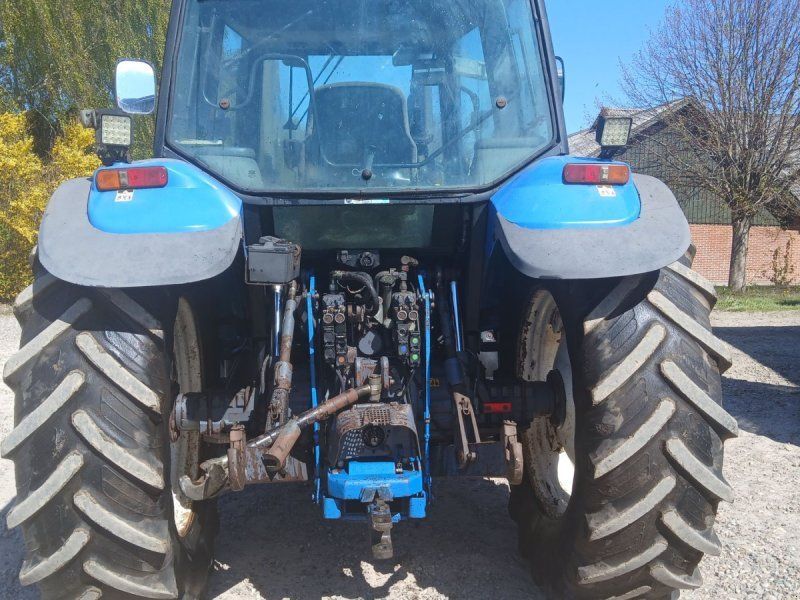 New Holland TS 115 Turbo med ÅLØ Frontlæsser og Zudberg front TS 115 TURBO