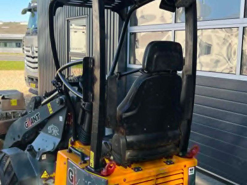 Giant D204SW