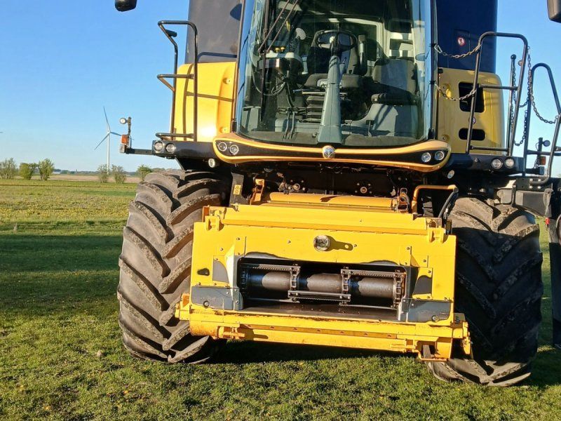 New Holland CR9.80
