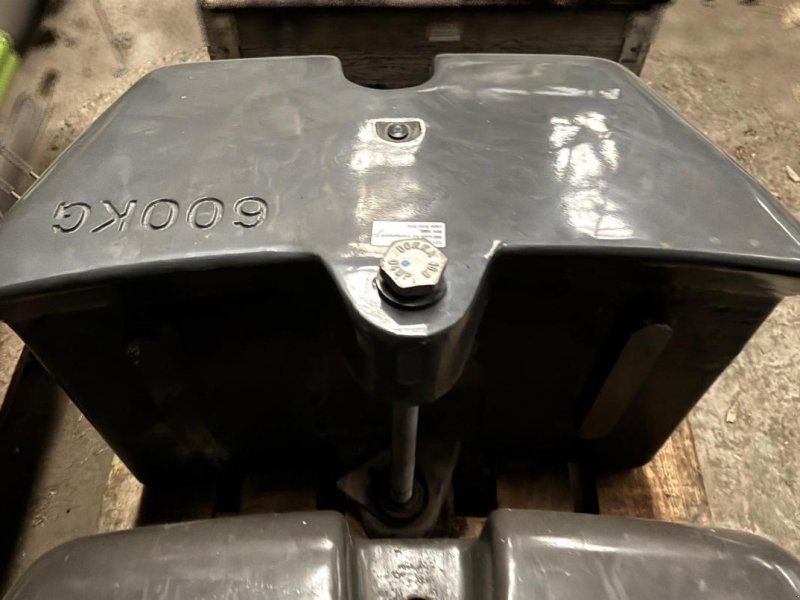 Claas ZUSATZGUSSGEWICHT 600KG