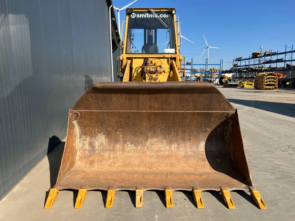 CAT 953 - Ripper