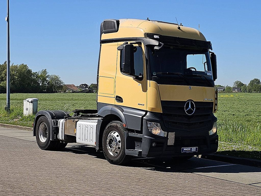 MERCEDES-BENZ ACTROS 1843