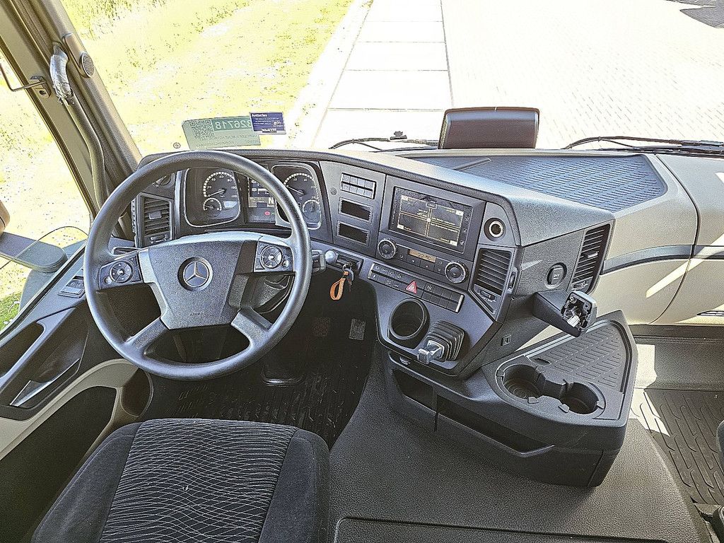 MERCEDES-BENZ ACTROS 1843