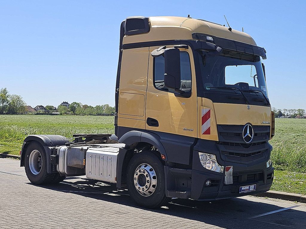 MERCEDES-BENZ ACTROS 1843