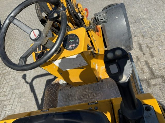 Knikmops 130 bj2020 4cil 3&4 functie Minishovel Kniklader NWST