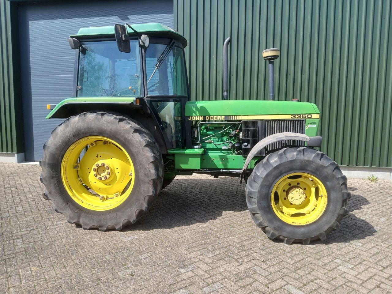 John Deere 3350