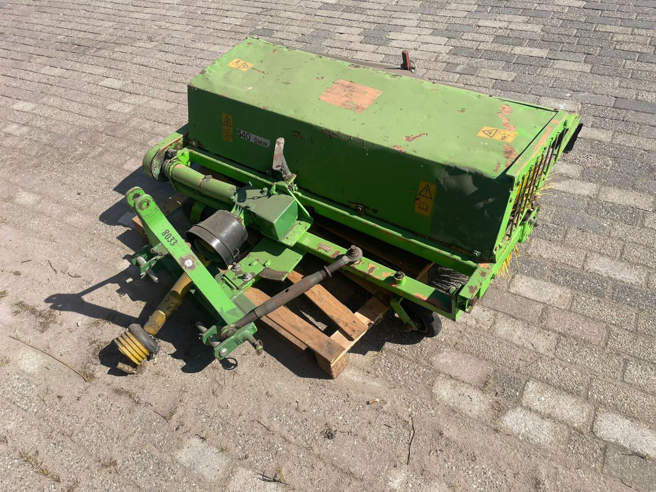 Veegmachine voor mini trekker