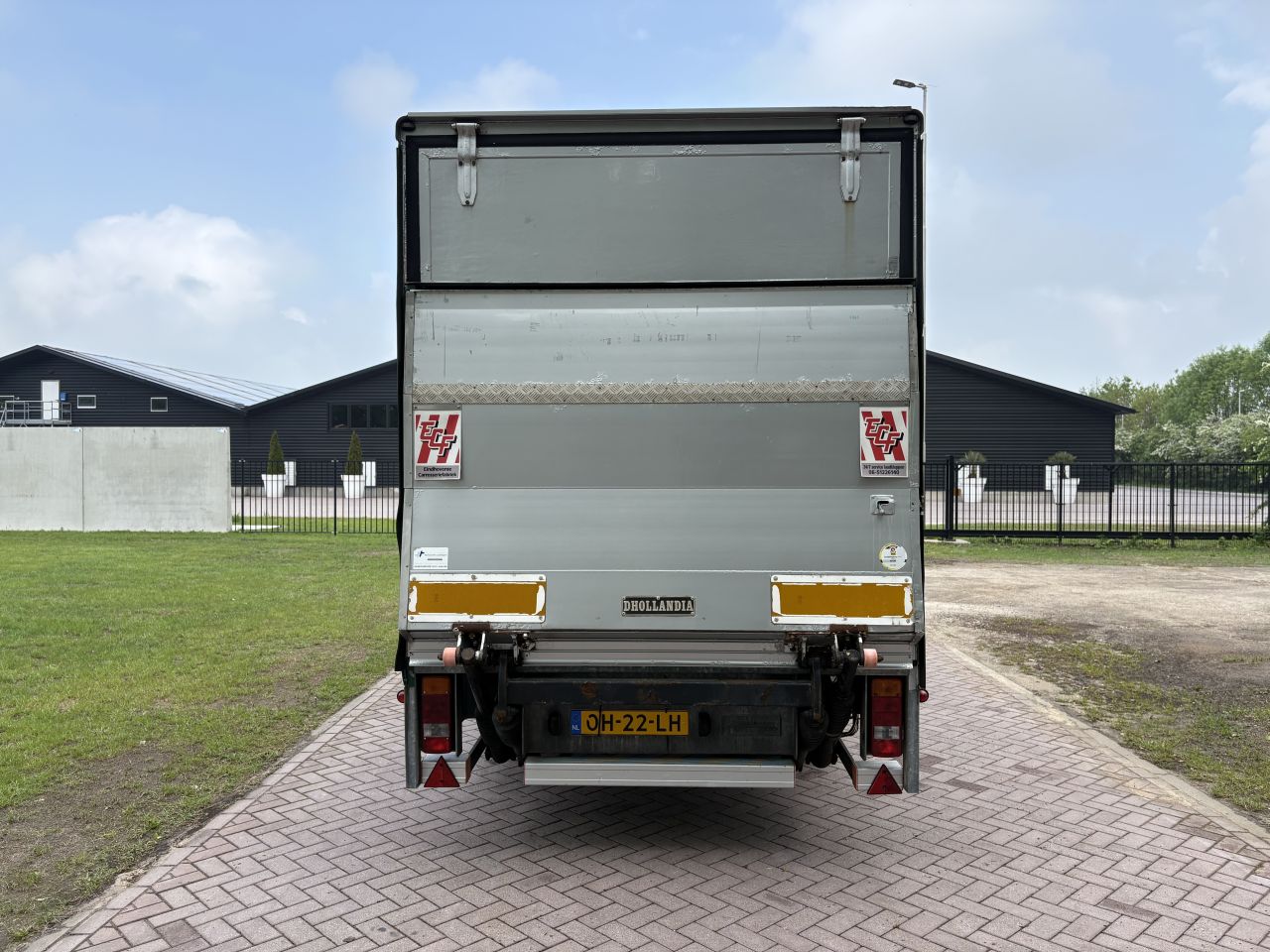 Be oplegger VELDHUIZEN 7.5 TON met laadklep 1500kg