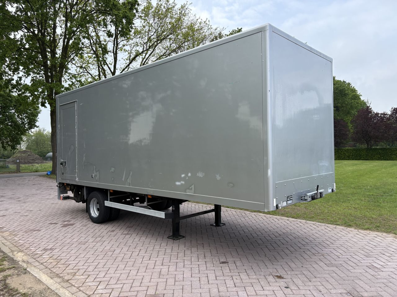 Be oplegger VELDHUIZEN 7.5 TON met laadklep 1500kg